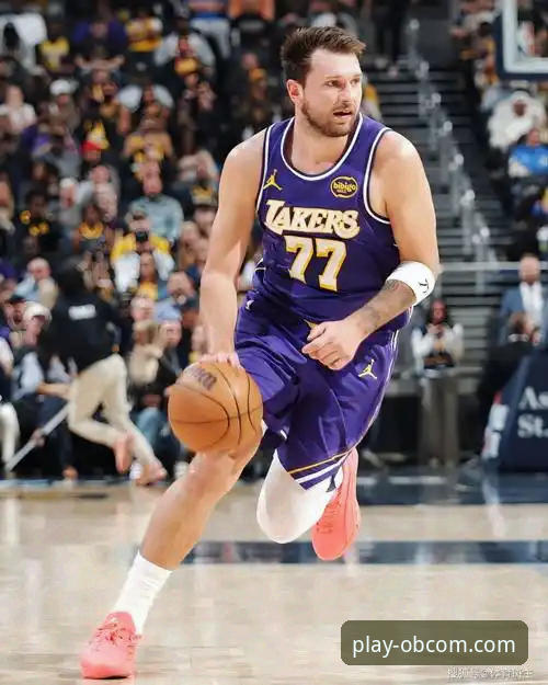 湖人三巨头火力全开，东契奇43分主导客场胜利：一场流畅观赛体验的深度评测